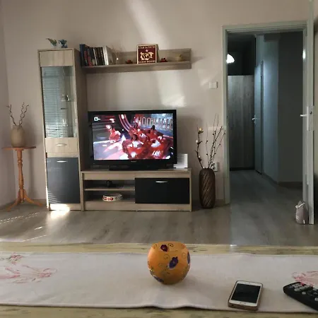 아파트 Niko's With Balcony